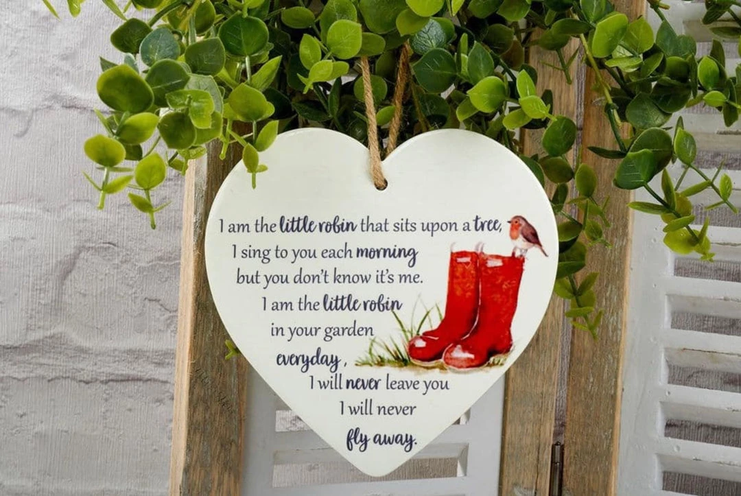 Richard Lang GENERAL GIFTS Robin Ceramic Hanging Heart 3 Richard Lang GENERAL GIFTS Robin Ceramic Hanging Heart