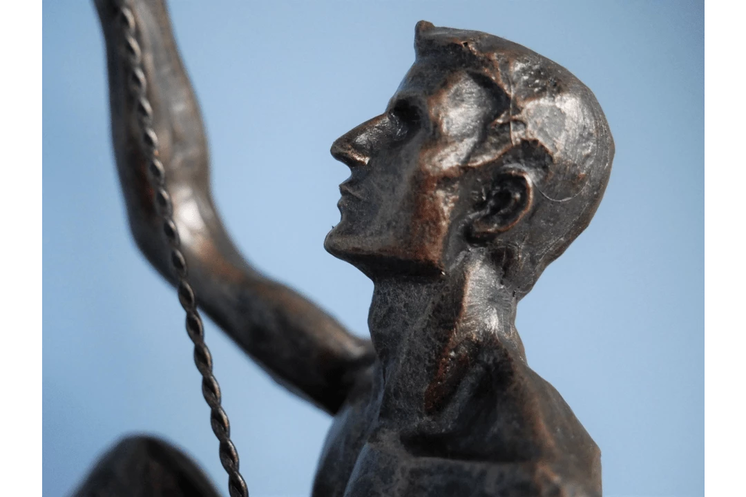 Dutch Brothers Abseiling Climber Man Figurine -Bronze GENERAL GIFTS 5 Dutch Brothers Abseiling Climber Man Figurine -Bronze GENERAL GIFTS