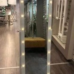 Giftworks GENERAL GIFTS Hollywood Inspired Jewellery Cabinet Mirror With 20 LED Lights
