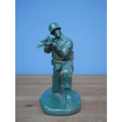 Dutch Brothers GENERAL GIFTS Soldier (Kneeling Position Green)