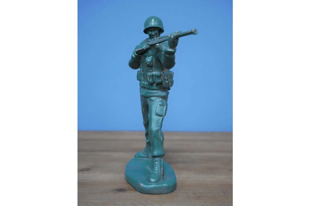 Dutch Brothers GENERAL GIFTS Soldier (Standing Position Green) 4 Dutch Brothers GENERAL GIFTS Soldier (Standing Position Green)