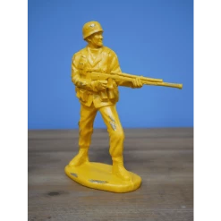 Dutch Brothers Soldier (Yellow)
