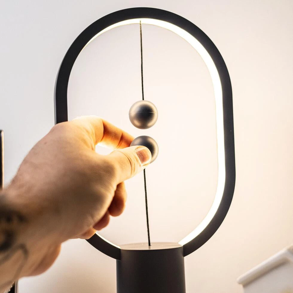 Mikamax MINI HENG BALANCE LAMP – BLACK GENERAL GIFTS 5 Mikamax MINI HENG BALANCE LAMP – BLACK GENERAL GIFTS