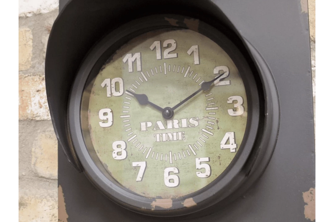Giftworks GENERAL GIFTS Retro Traffic Light Vintage Gifts Clock 6 Giftworks GENERAL GIFTS Retro Traffic Light Vintage Gifts Clock
