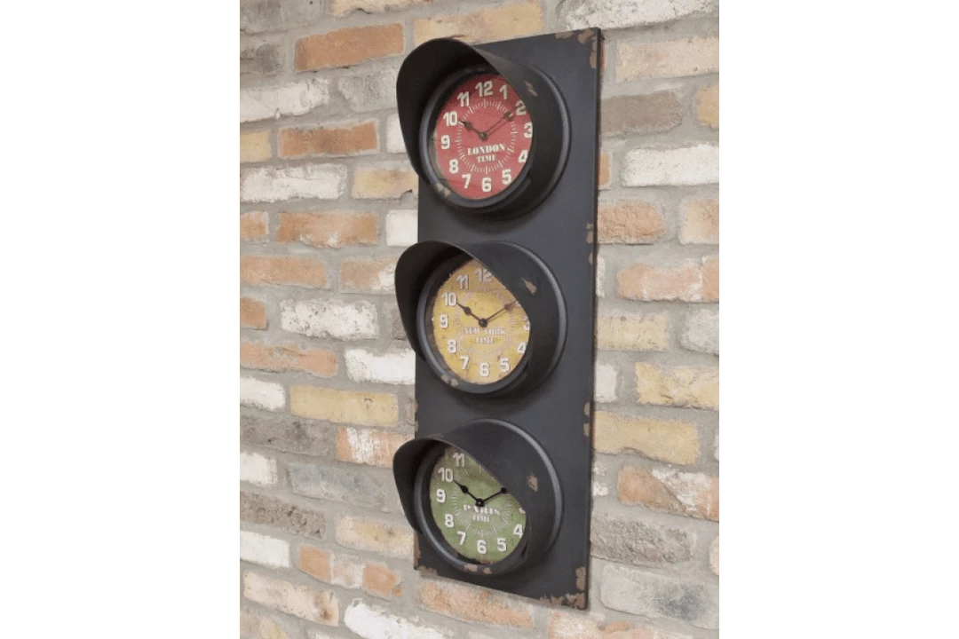Giftworks GENERAL GIFTS Retro Traffic Light Vintage Gifts Clock 4 Giftworks GENERAL GIFTS Retro Traffic Light Vintage Gifts Clock