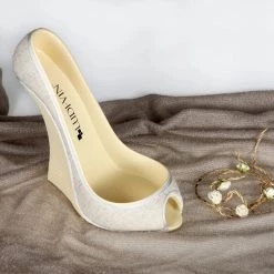 Faire GENERAL GIFTS Summer Shoe Bottle Holder