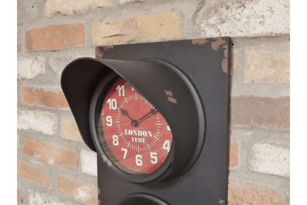 Giftworks GENERAL GIFTS Retro Traffic Light Vintage Gifts Clock 5 Giftworks GENERAL GIFTS Retro Traffic Light Vintage Gifts Clock