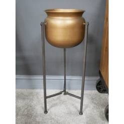 Dutch Brothers Plant Stand